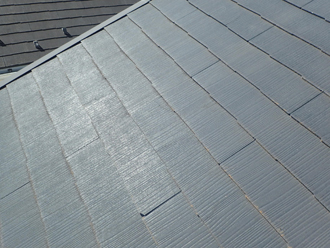 スレートにはひび割れや欠けなどの症状が見られました