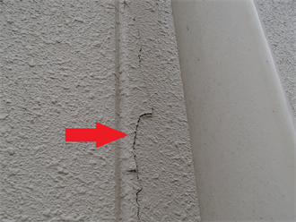 印西市大森の3年前に防水工事を行った鉄骨造建物で風向きによって起こる雨漏りを調査