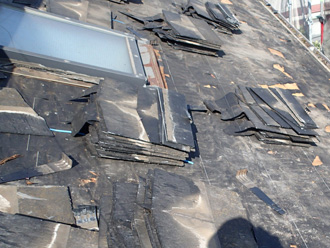 屋根葺き替え工事　屋根材撤去