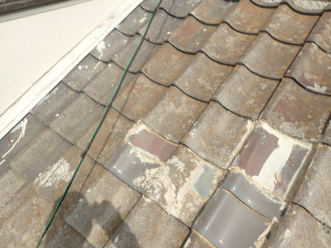 飛散した瓦は補修していただいてました