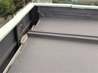 立ち上がりと笠木板金