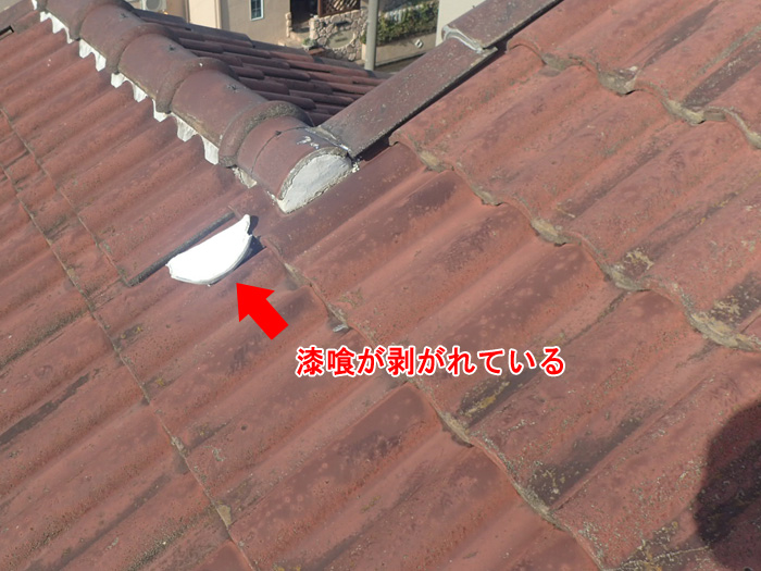 雨漏りの原因を見逃さない！瓦屋根の劣化とコーキング補修の重要性