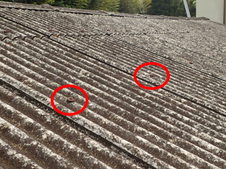 波板スレート屋根にあるフックボルト