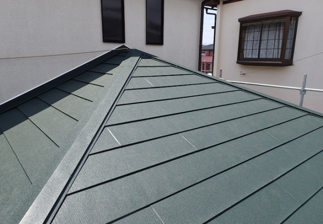 屋根カバー工法完了