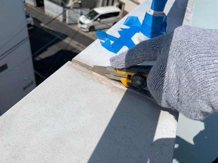 笠木のコーキング補修