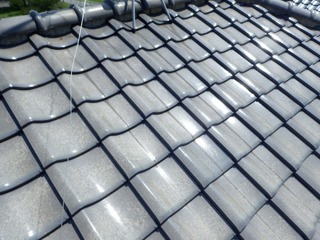 屋根の瓦が破損