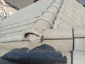 漆喰が剥がれている