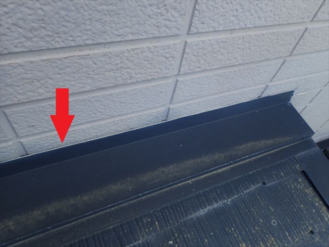 霧除けと外壁の取り合い