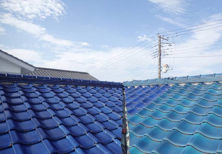 西東京市栄町の綺麗な青色の瓦屋根のお住まい