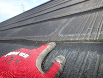 縁切りされていないコロニアル屋根