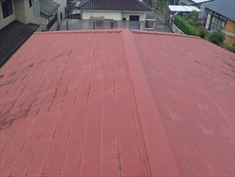 狛江市東野川にて室内まで拡大してしまったスレート屋根からの雨漏り調査を実施