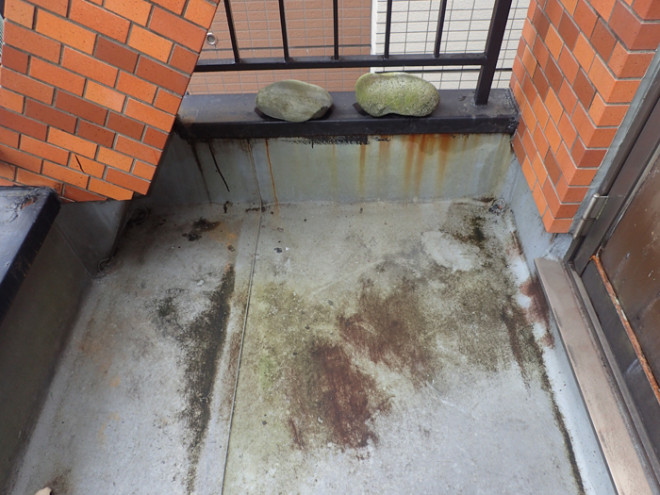 バルコニーからの雨漏り