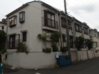 地上からは屋根の様子はわかりにくい