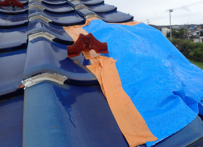 ブルーシートによる養生