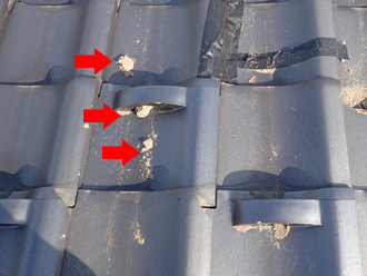 東大和市仲原で強風被害で大量の瓦が落下し雨漏りが発生しました