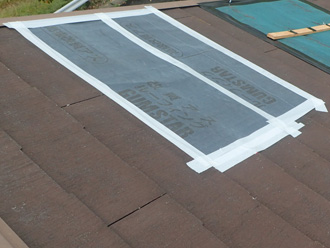 逗子市桜山でスレートが強風で剥がれて雨漏りが発生したので屋根カバー工法をご提案