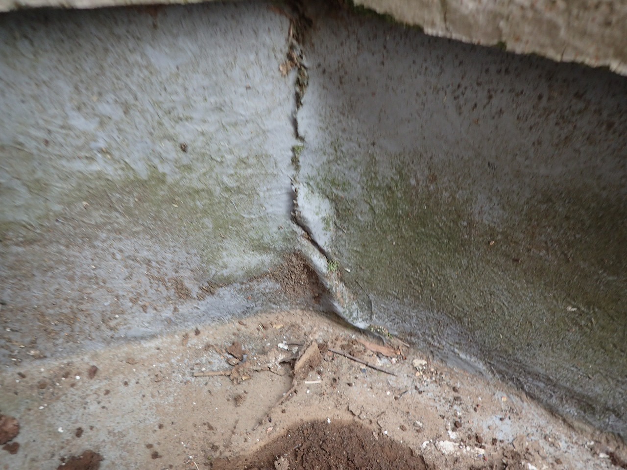 継ぎ目のクラック