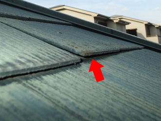 川崎市幸区南加瀬でスレート劣化からの傷みにより下屋天井から雨漏り