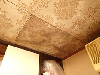 天井のシミ
