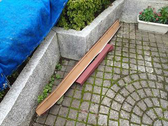 棟板金が落下