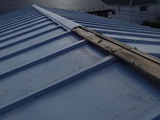 棟板金が外れてしまった