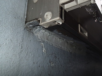 サッシ周りのコーキング劣化