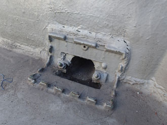 排水ドレンからの雨漏りが疑えます