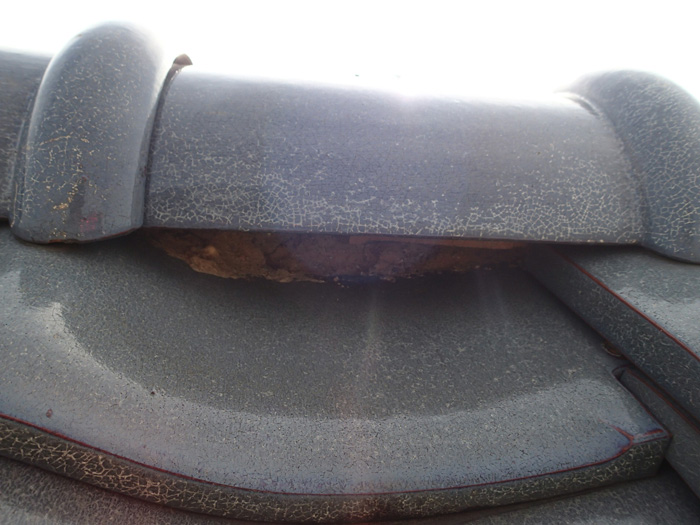 漆喰が剥がれている