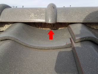 相模原市緑区長竹にて屋根の漆喰剥がれからの雨漏り調査