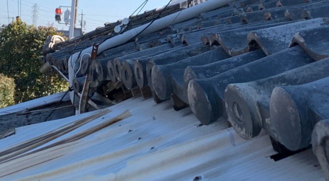 屋根下地　不陸