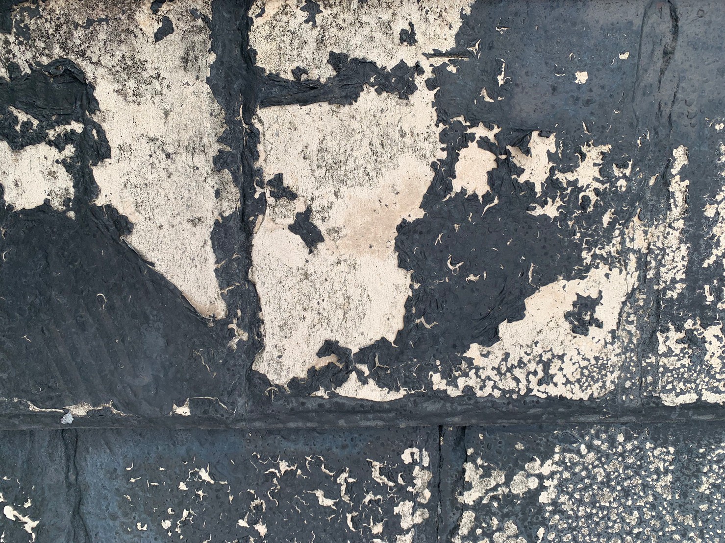 守山区のカラーベスト表面剥離の拡大