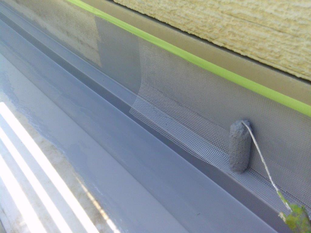 メッシュシート貼りつけ