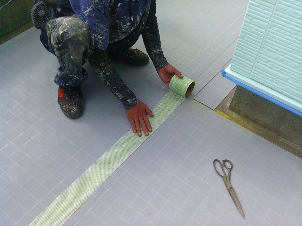 緩衝シート貼り