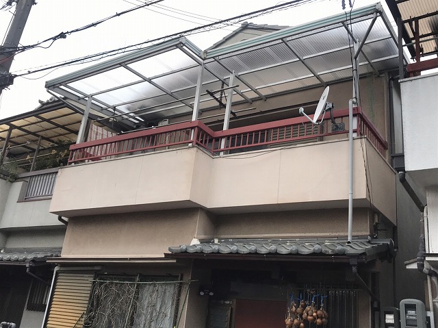 波板張替え後　全景