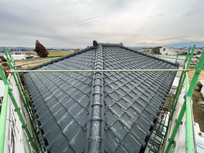 都城市にてセメント瓦屋根と瓦棒屋根の塗装工事