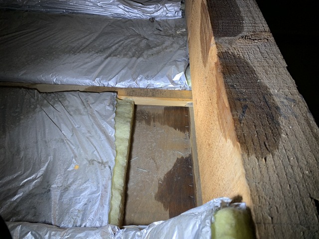 Ｓ様邸　散水後屋根裏