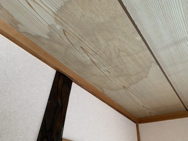 春日井市の雨漏り調査