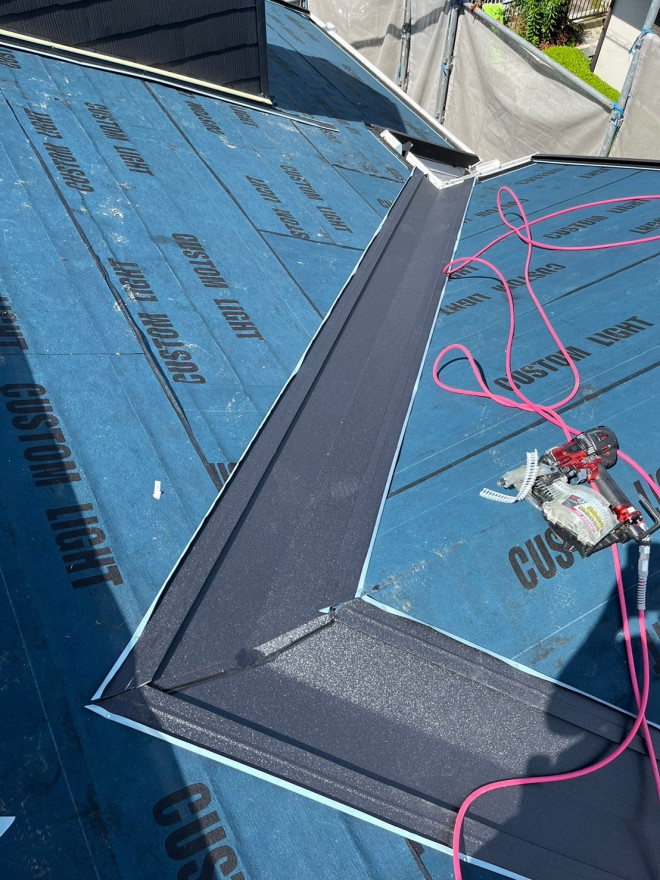 春日井市にてカバー工法