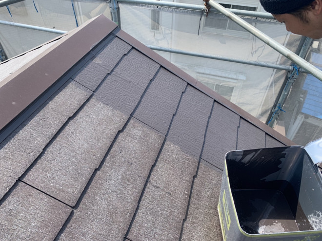 春日井市の屋根塗装中塗り