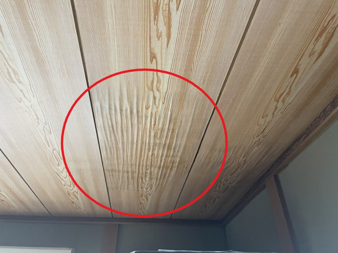 天井板　水濡れ
