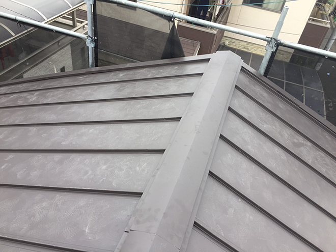 ガルバリム鋼板屋根葺き替え完了