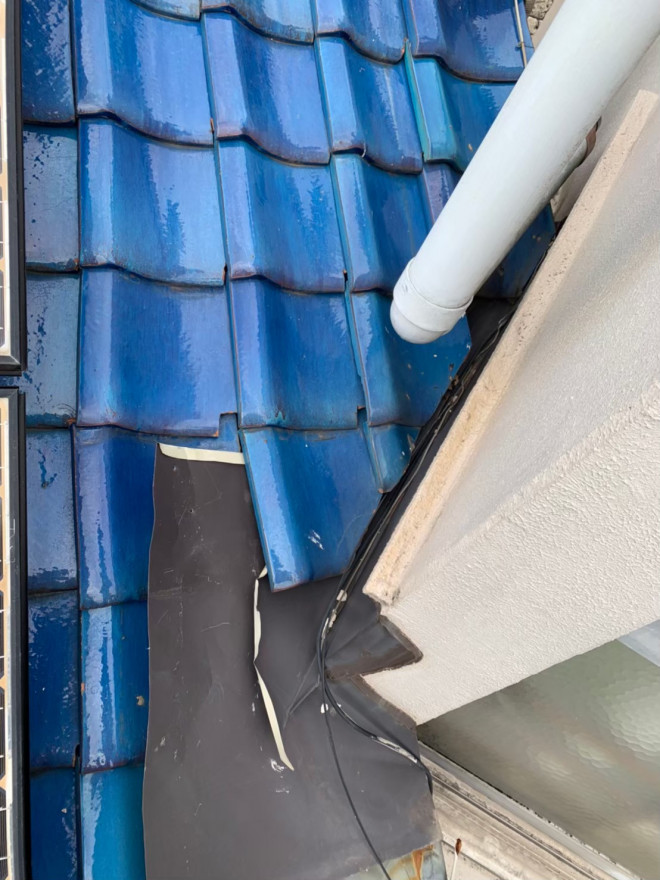 守山区の青い瓦