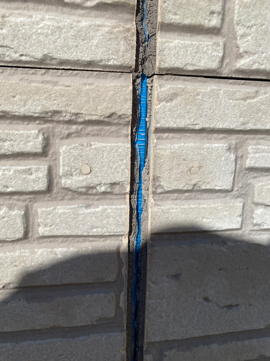 守山区外壁シーリングの切れ
