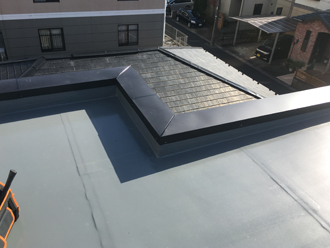 外れた笠木を交換しました