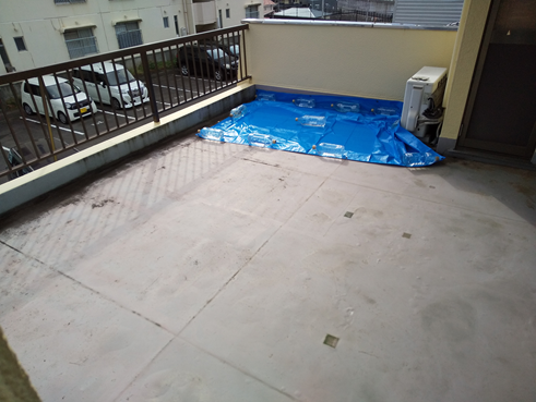 沼津市ベランダ雨漏り応急処置