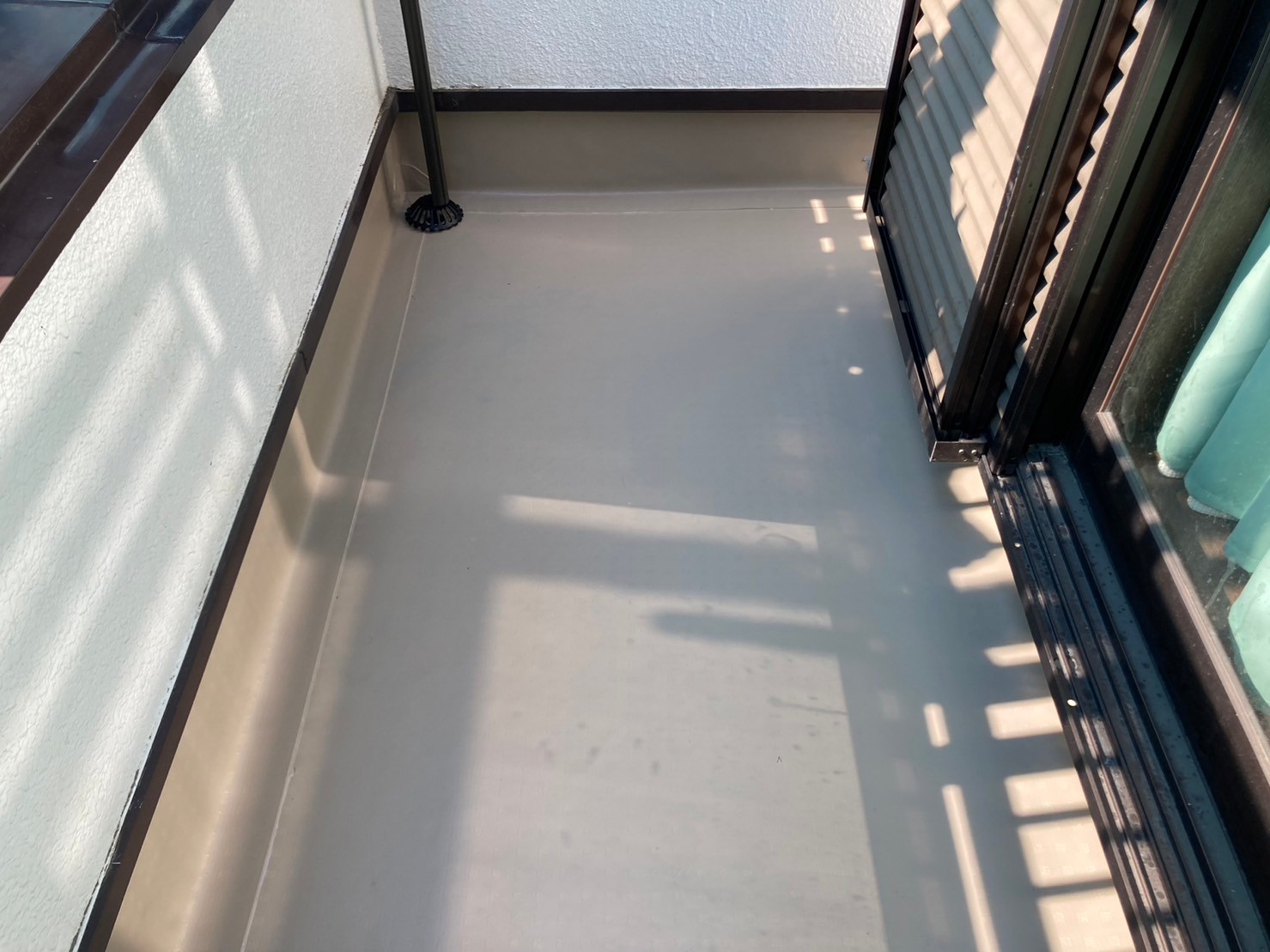 守山区でベランダ防水シート張り替え施工後