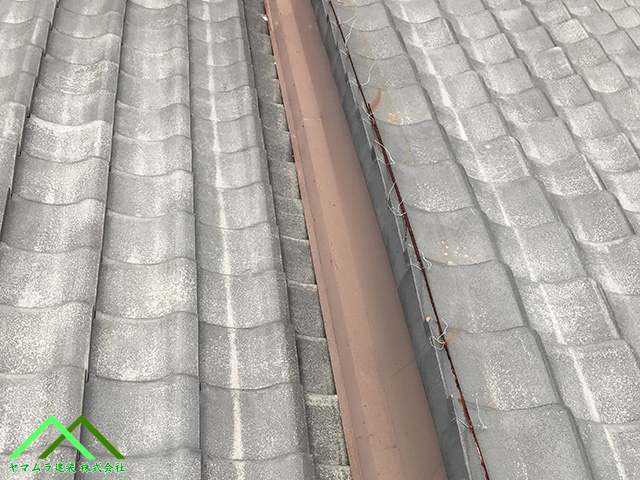 屋根の淵の施工