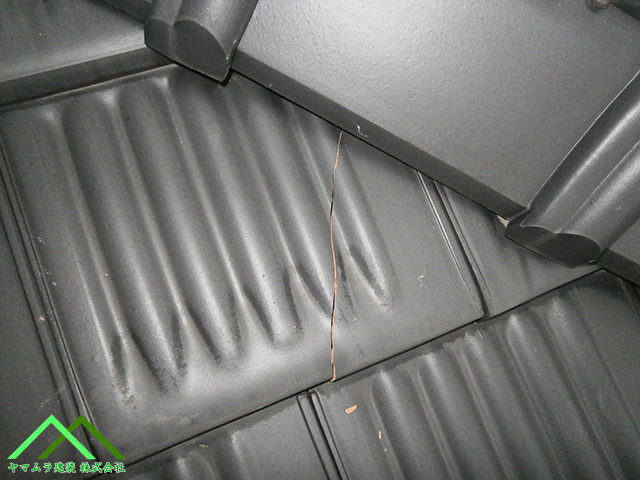 破損しやすい隅棟際の瓦