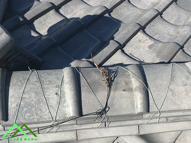 隅棟の結束にワイヤが緊結
