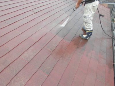 屋根の高圧洗浄作業 屋根の高圧洗浄作業